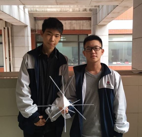 Male SMS – Wuhan students posing with their egg drop container