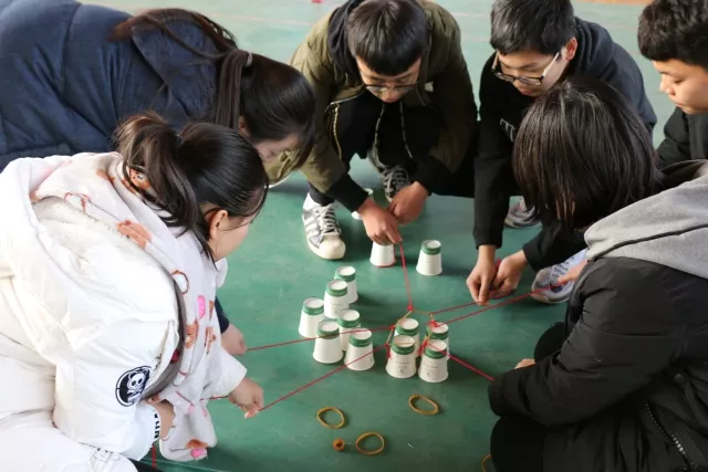 Zhengzhou Campus Hosts Teamwork Winter Olympics