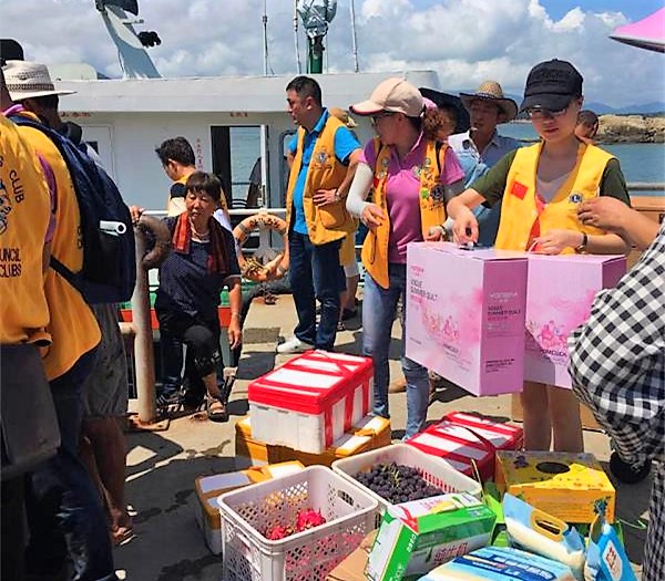 Barstow Ningbo Student Organizes Charitable Donations for Shipment