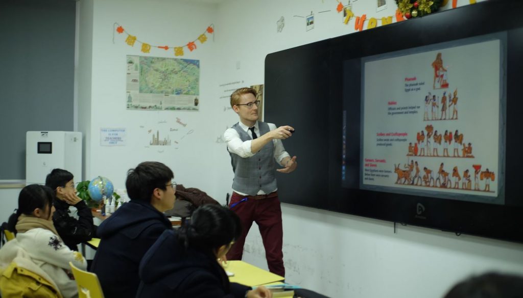 Global educator teaches perspective taking in high school history class