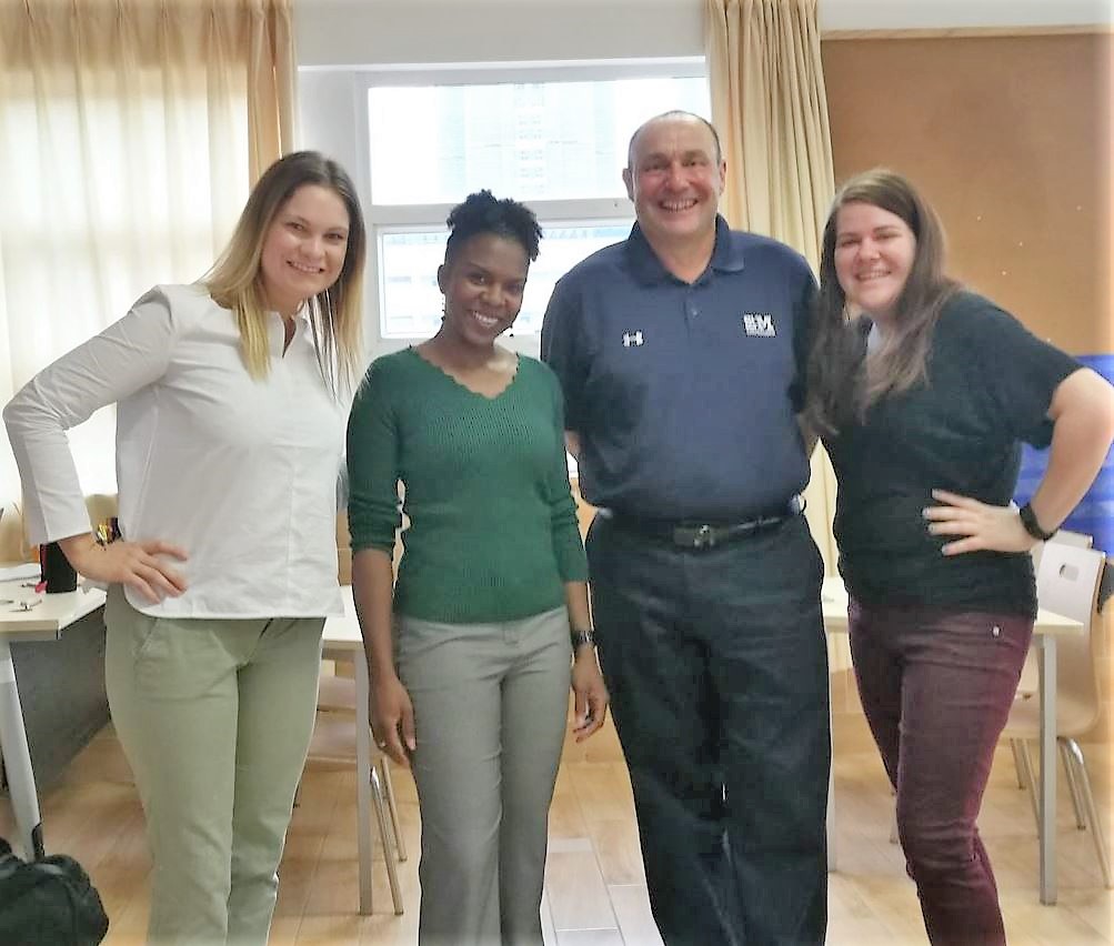 Frank Phillips Meets With Shunde Elementary Teachers in China