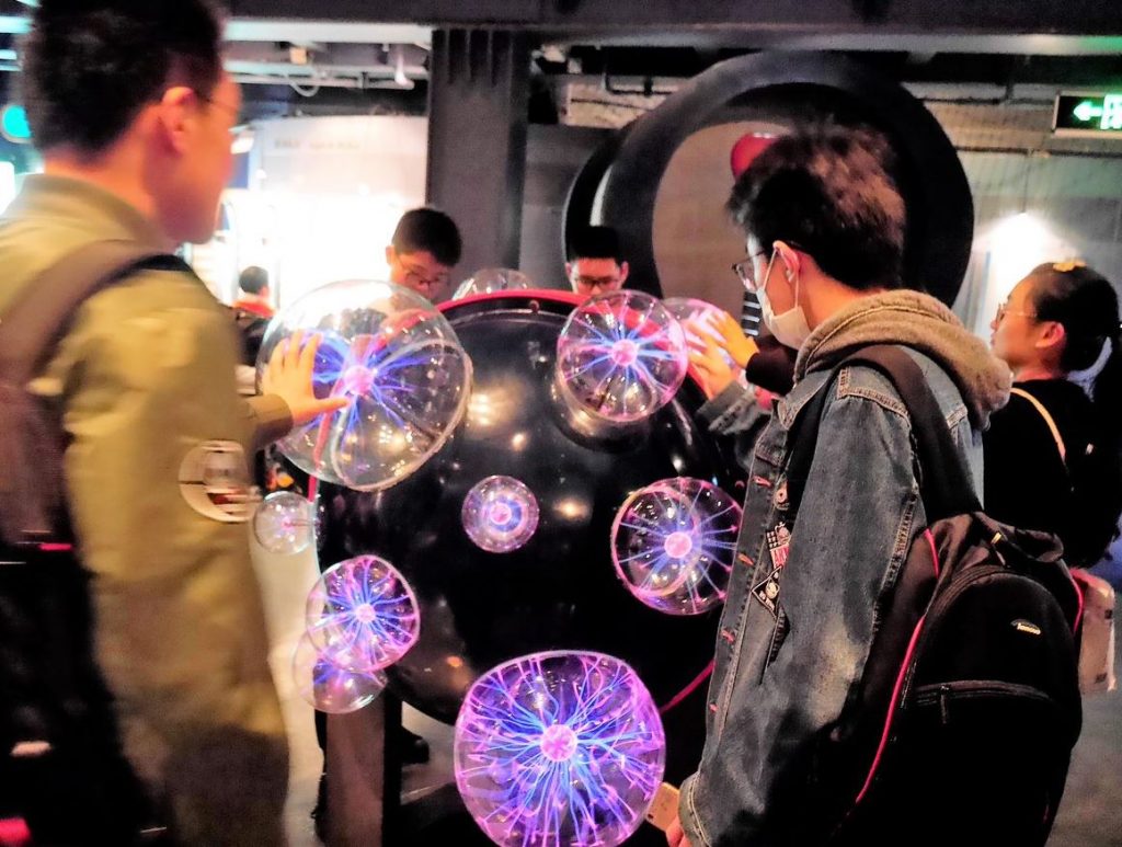 Students at Shanghai Science & Technology Museum